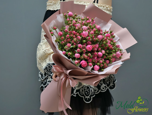 Buchet de trandafiri roz bujor „Grădina minunată” foto